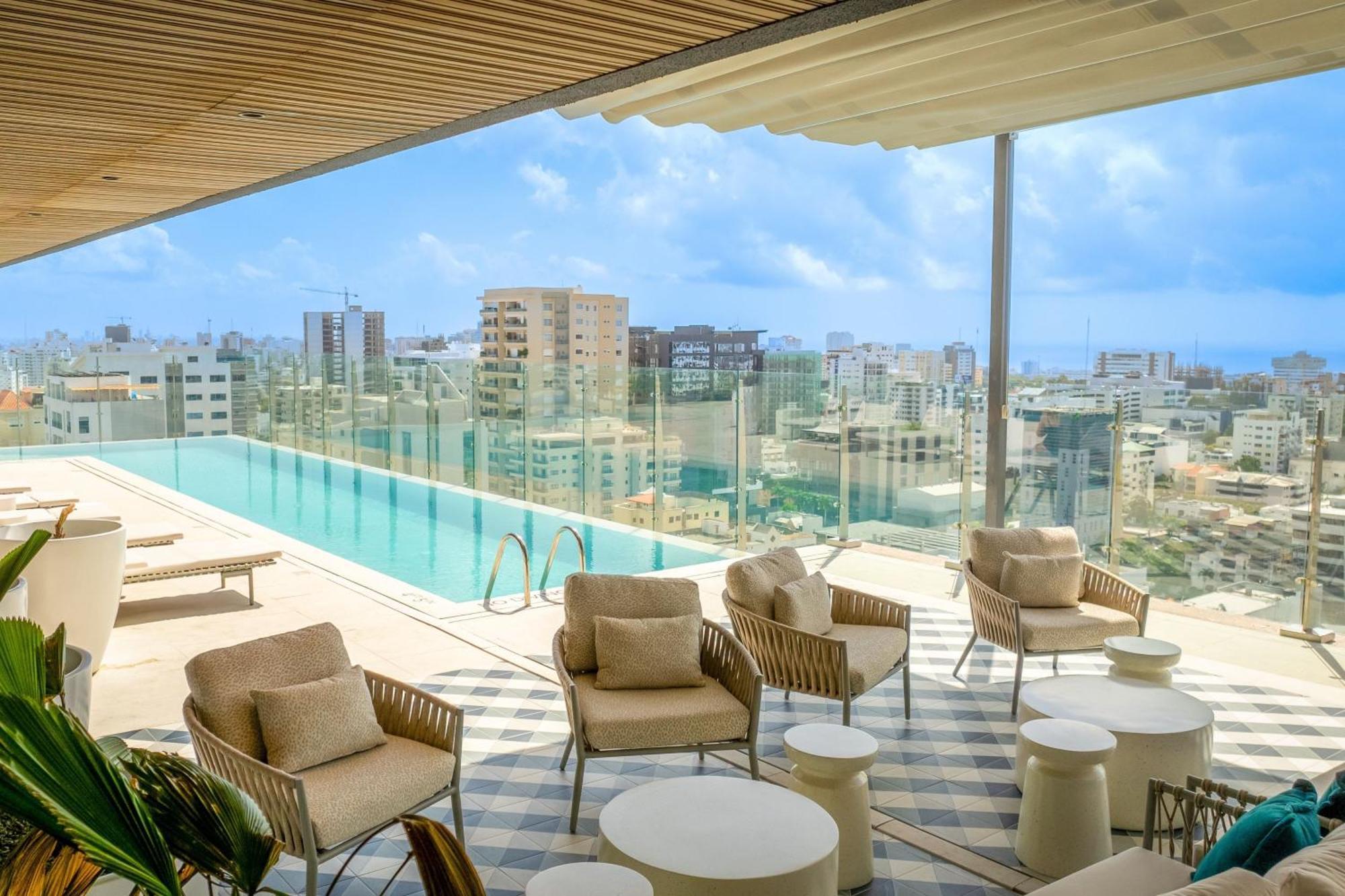 Courtyard By Marriott Santo Domingo Piantini Hotel Exterior foto