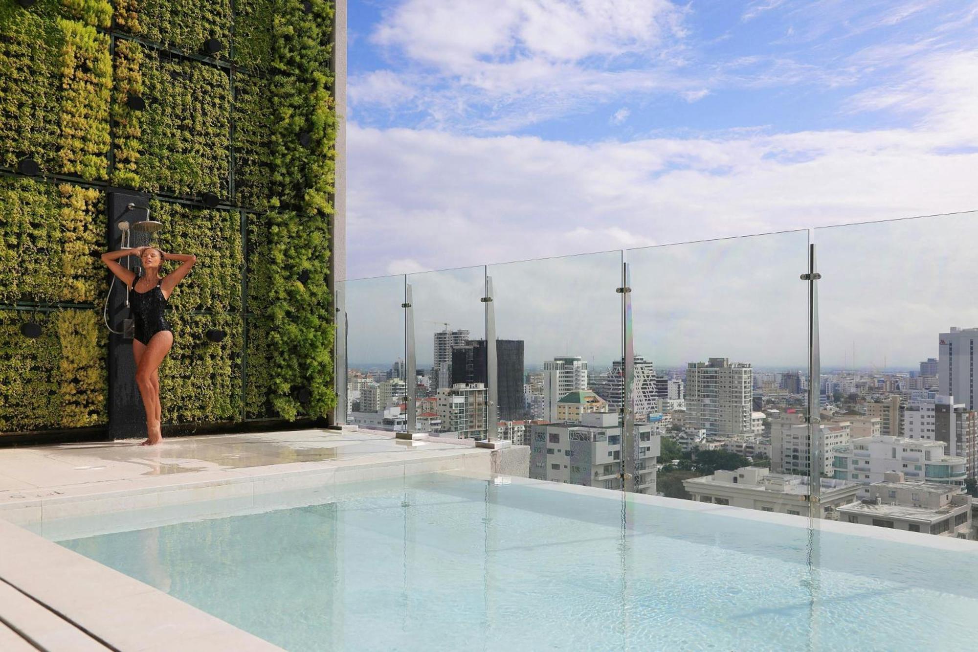 Courtyard By Marriott Santo Domingo Piantini Hotel Exterior foto