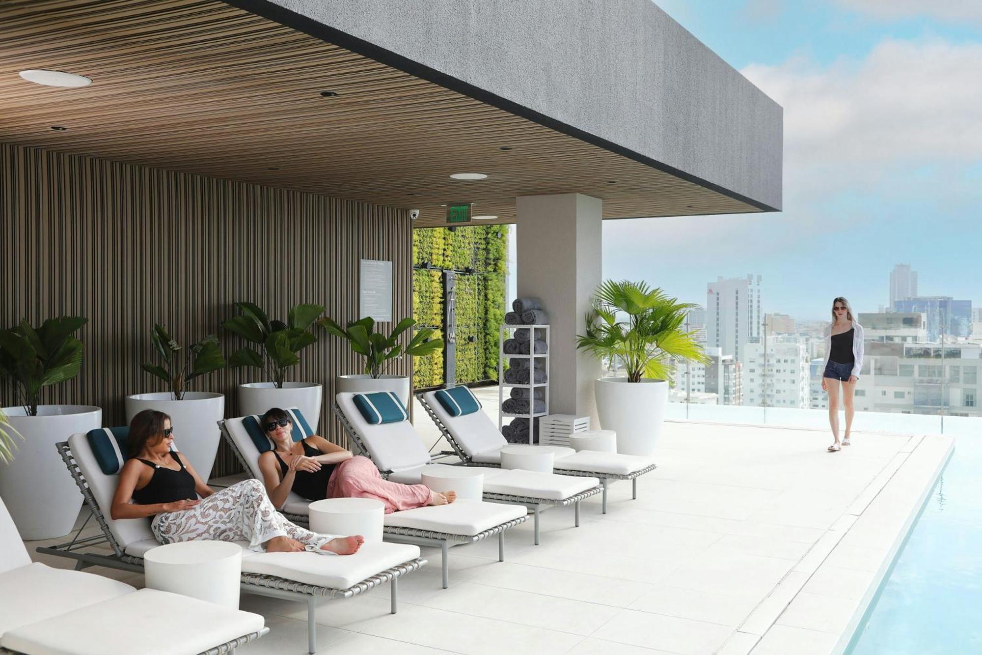 Courtyard By Marriott Santo Domingo Piantini Hotel Exterior foto