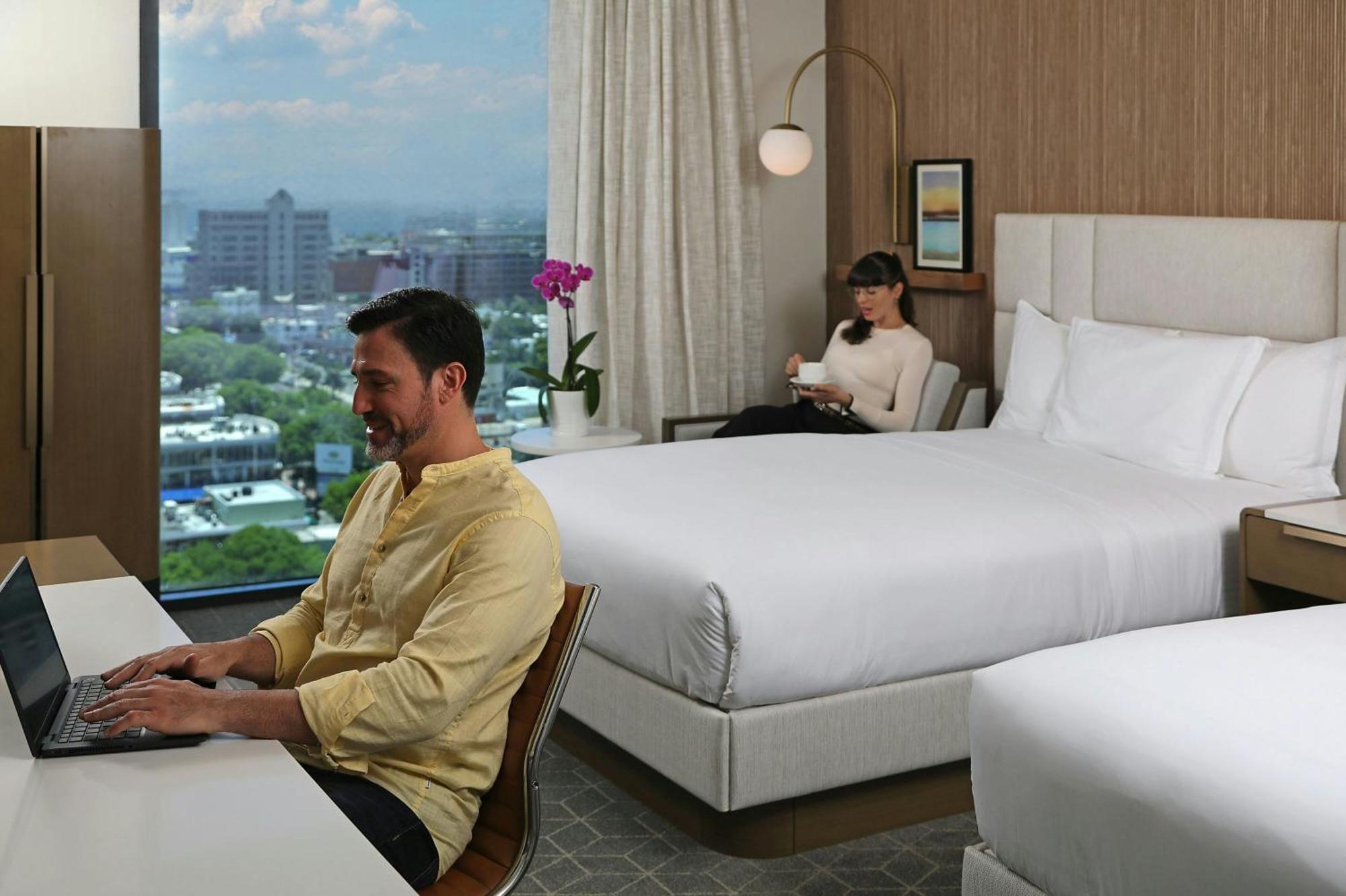 Courtyard By Marriott Santo Domingo Piantini Hotel Exterior foto